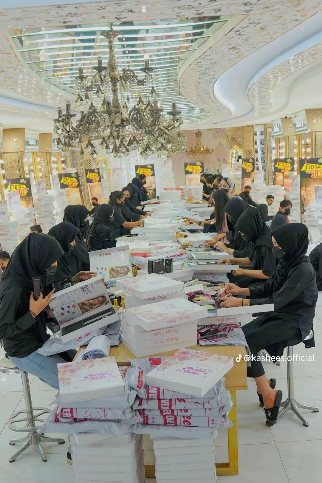 Kashee's Bridal Kit Studio Limited Time Offer All Makeup In Deal